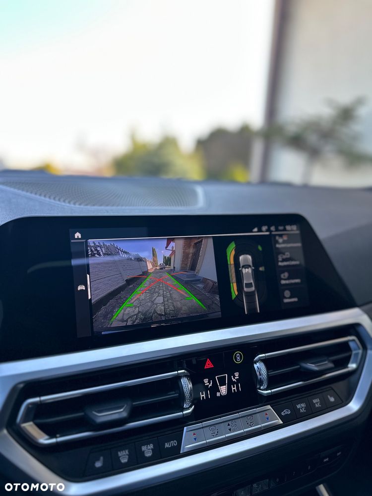 BMW Seria 3 320d xDrive M Sport Shadow sport - 22