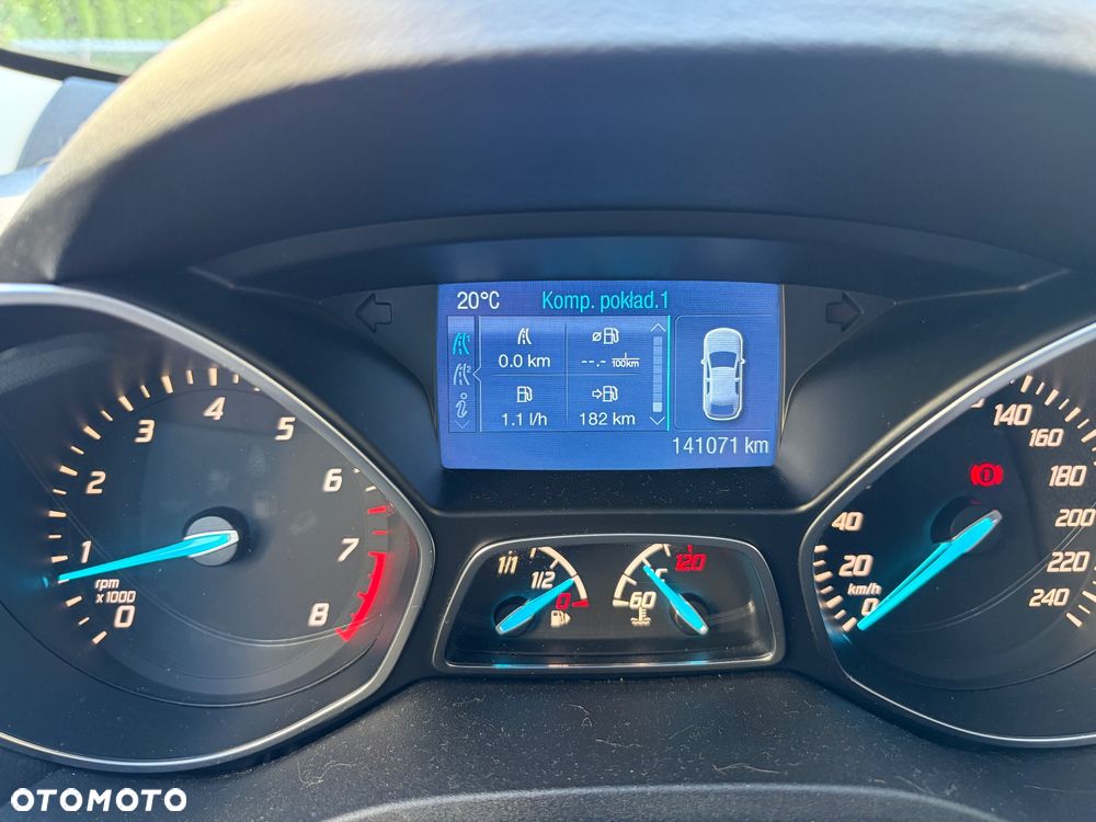 Ford Kuga 1.5 EcoBoost 2x4 Titanium - 24