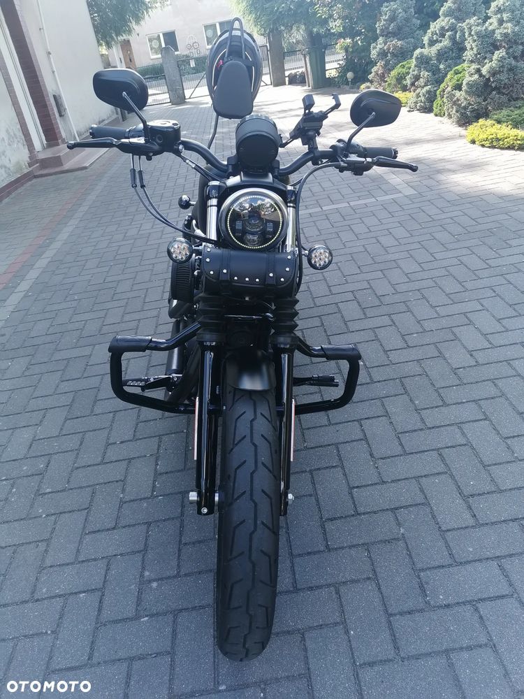 Harley-Davidson Sportster Iron 883 - 13