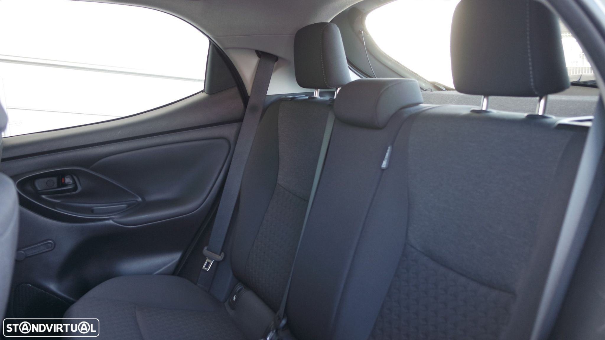 Toyota Yaris 1.0 VVT-i Comfort Plus - 14
