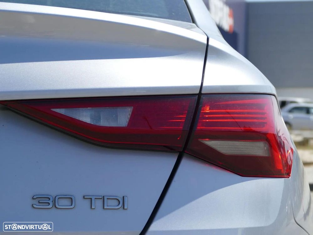 Audi A3 Limousine 30 TDI - 12