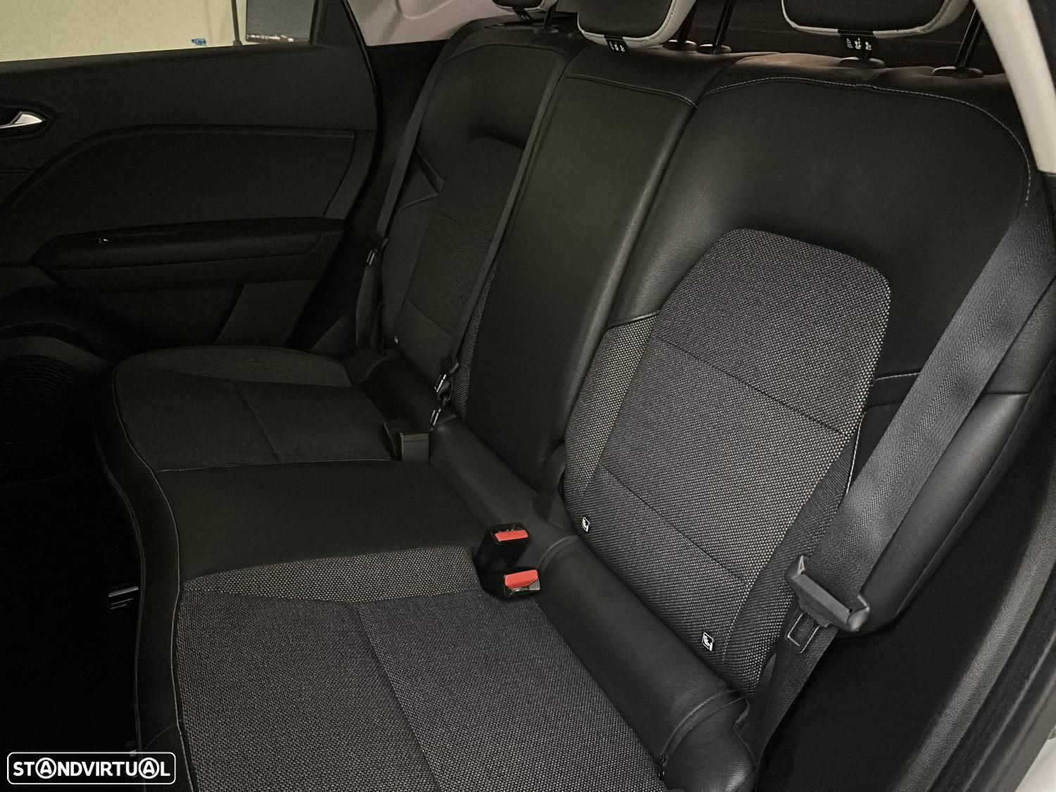 Renault Captur 1.0 TCe Exclusive - 21