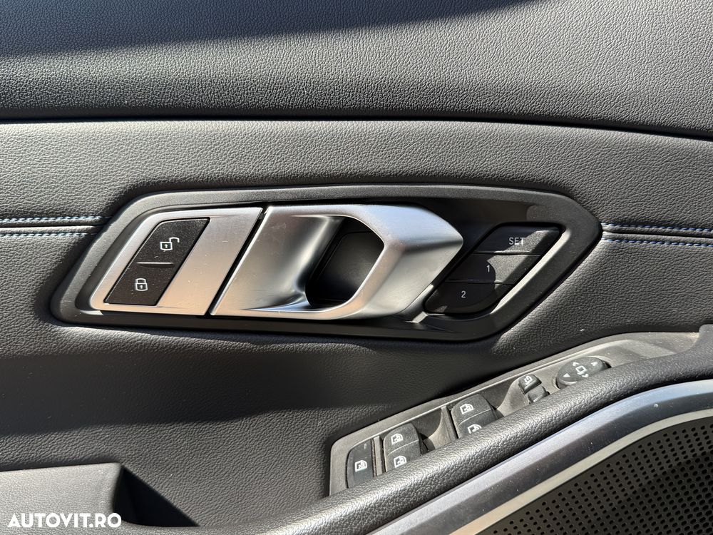 BMW Seria 3 320i AT - 11