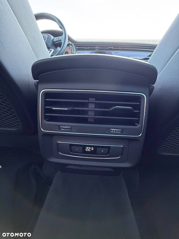 Audi Q7 TFSI e PHEV 360 kW Quattro S Line Tiptr - 28