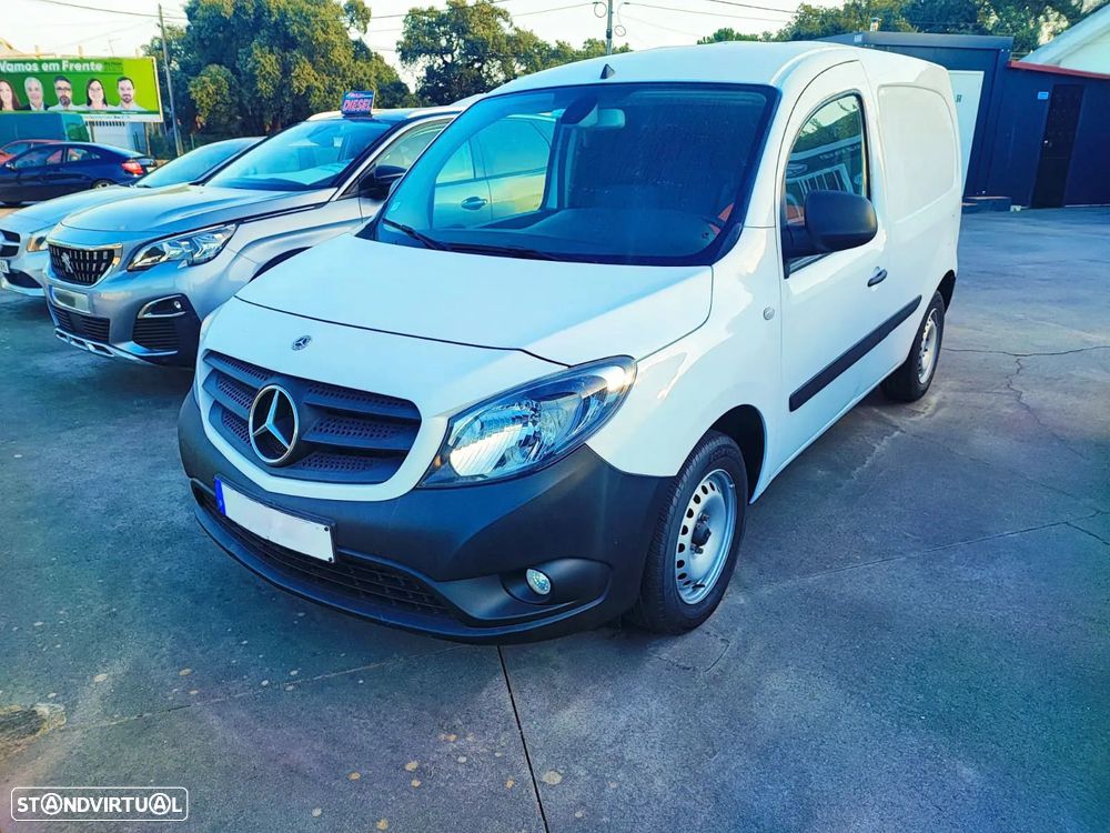 Mercedes-Benz CITAN 109 c/ câmara traseira - 4