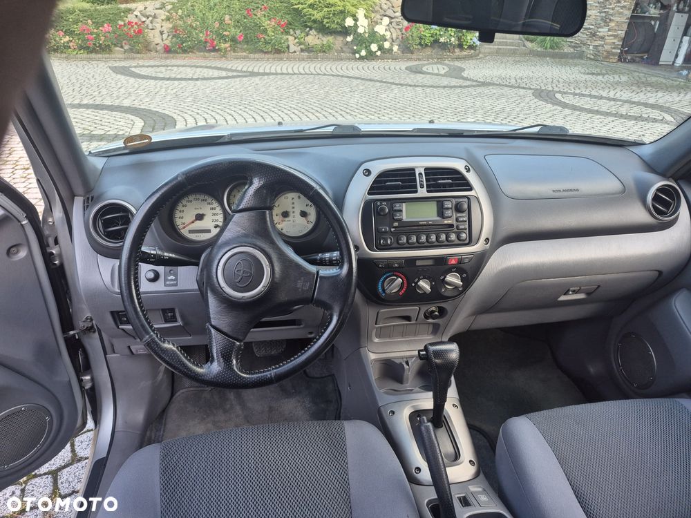 Toyota RAV4 - 3