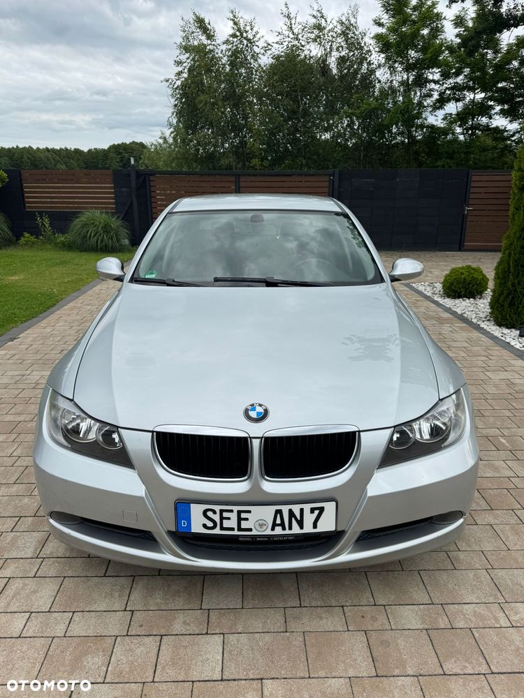 BMW Seria 3 320i - 4