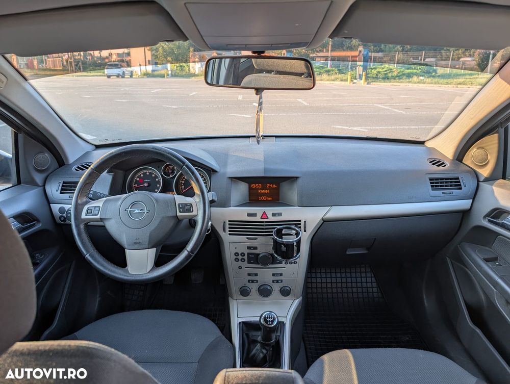Opel Astra 1.6 Enjoy - 17