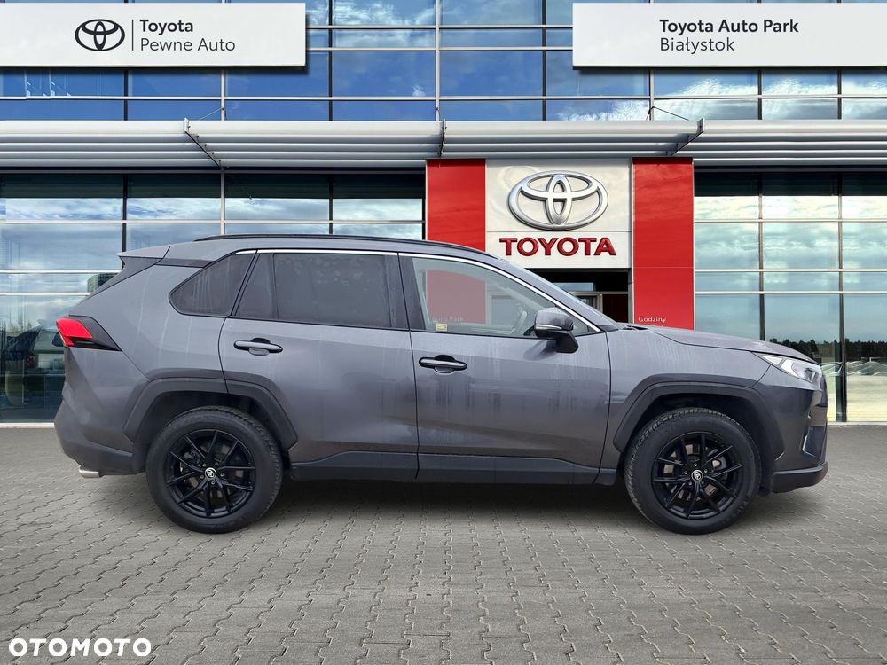 Toyota RAV4 - 6