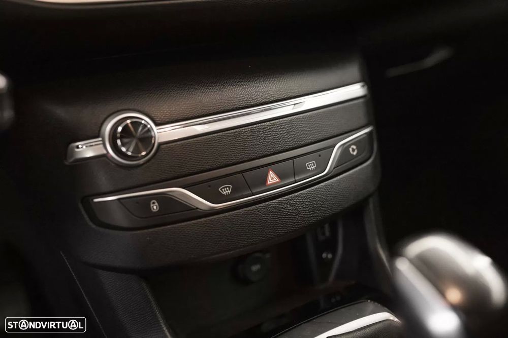 Peugeot 308 1.6 BlueHDi Style - 10