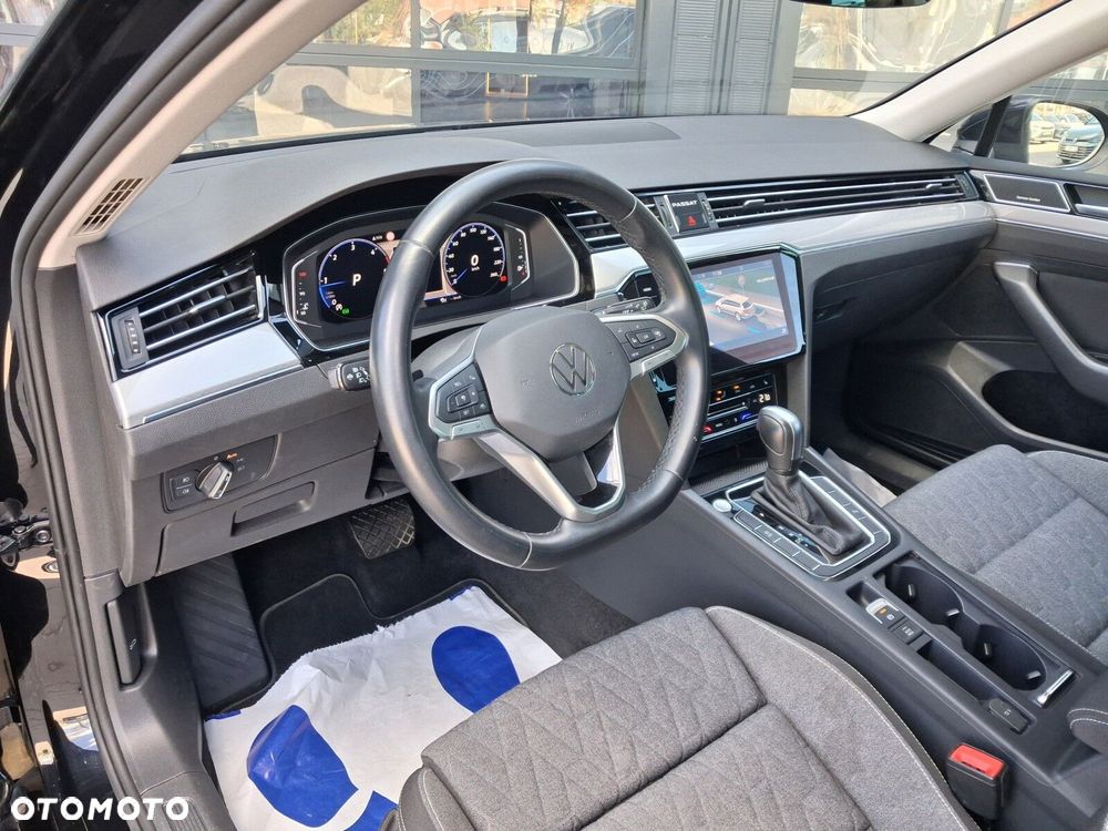 Volkswagen Passat 2.0 TDI SCR DSG Business - 14