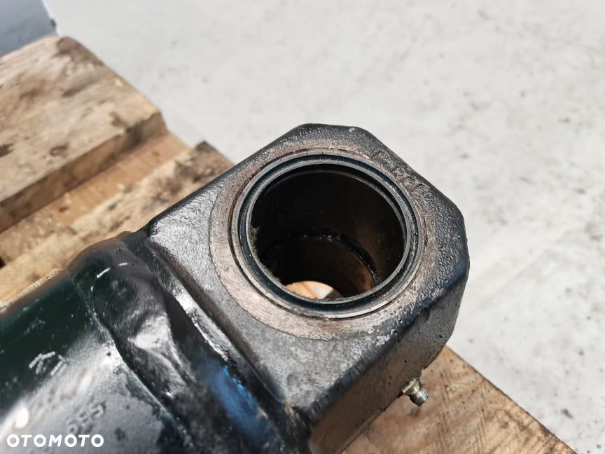 JCB 527-55 {Cylinder hydrauliczny podnośnika} - 7