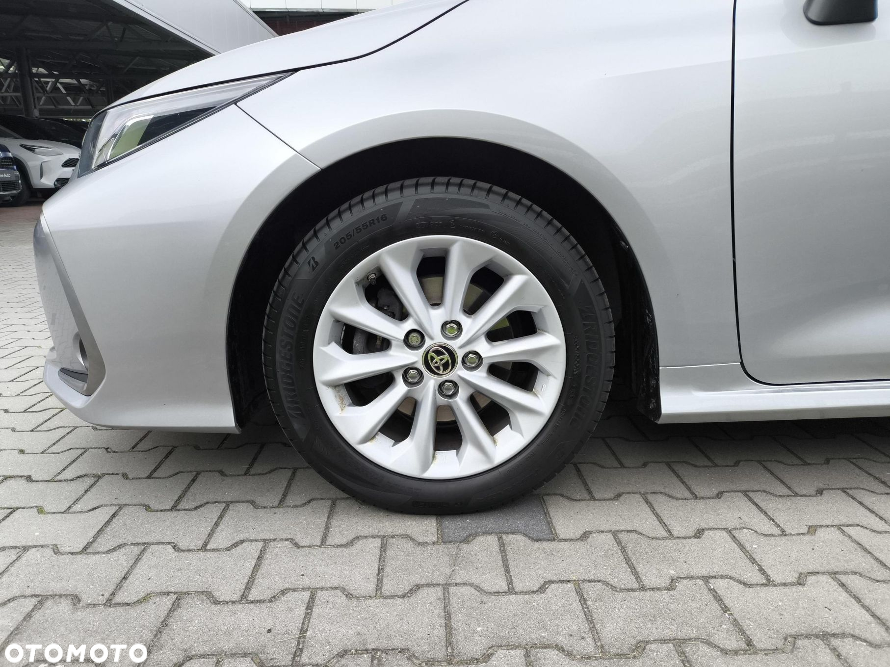 Toyota Corolla - 10