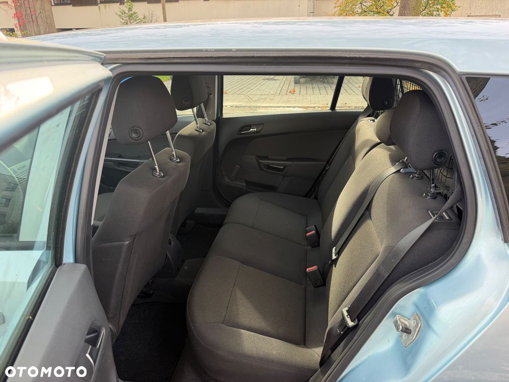 Opel Astra 1.6 Innovation 110 Jahre - 16