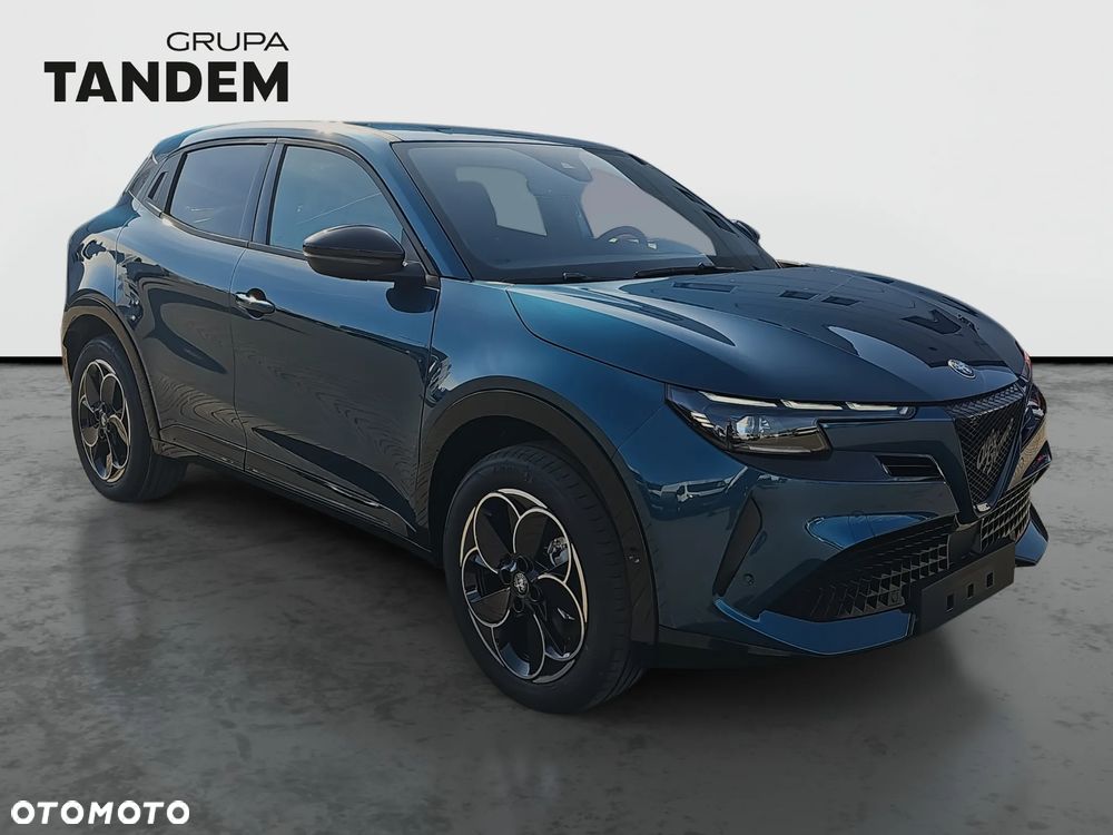 Alfa Romeo Junior 1.2 mHEV Ti eDCT - 3