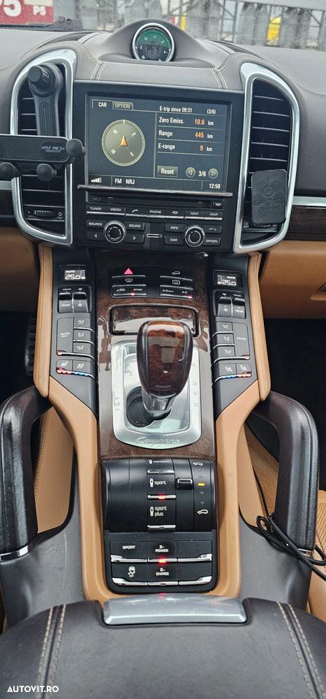 Porsche Cayenne S E-Hybrid Platinum Edition - 24