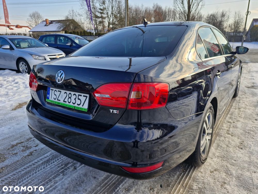 Volkswagen Jetta - 9