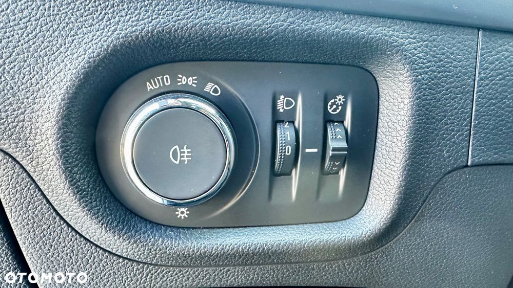 Opel Astra 1.5 D Start/Stop Edition - 19