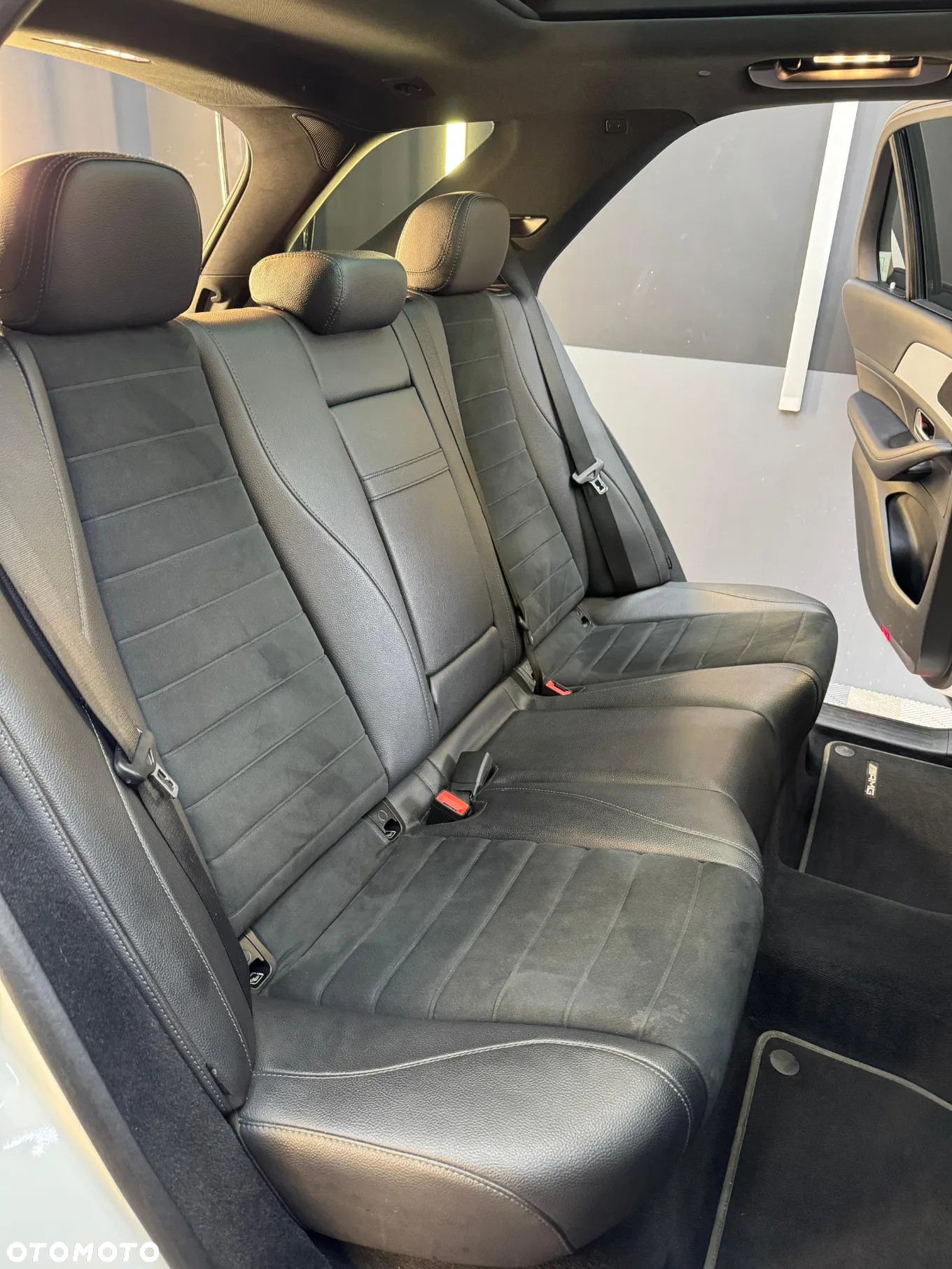Mercedes-Benz GLE 300 d 4-Matic - 7