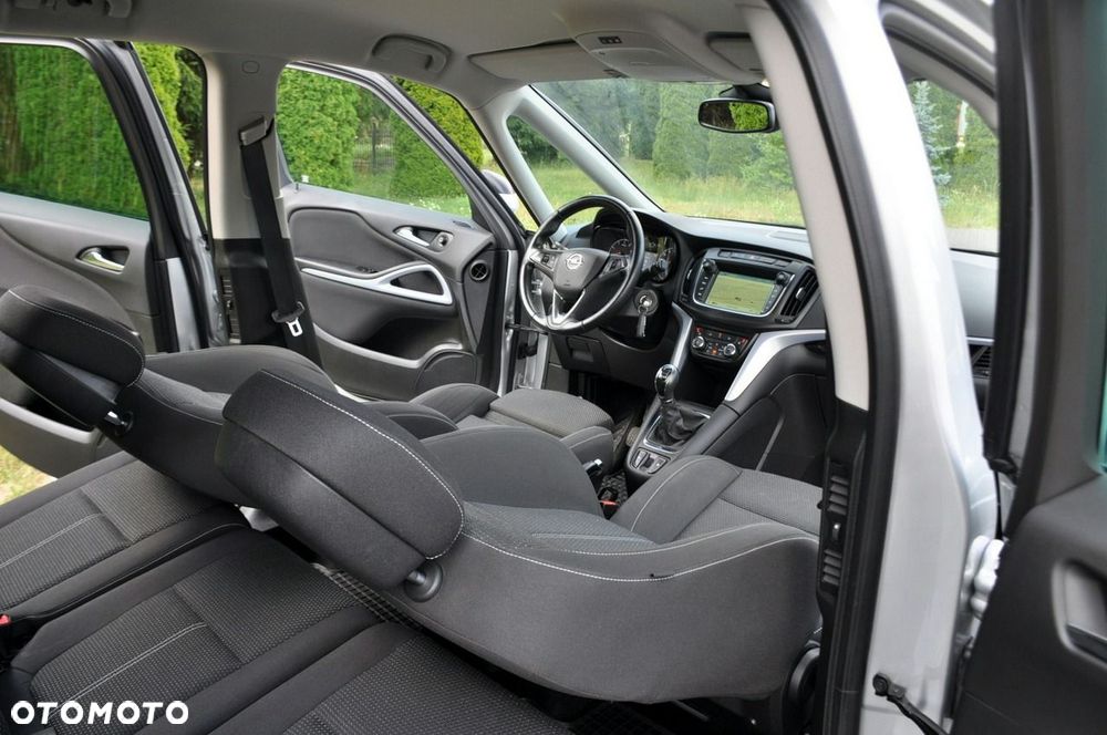 Opel Zafira - 24