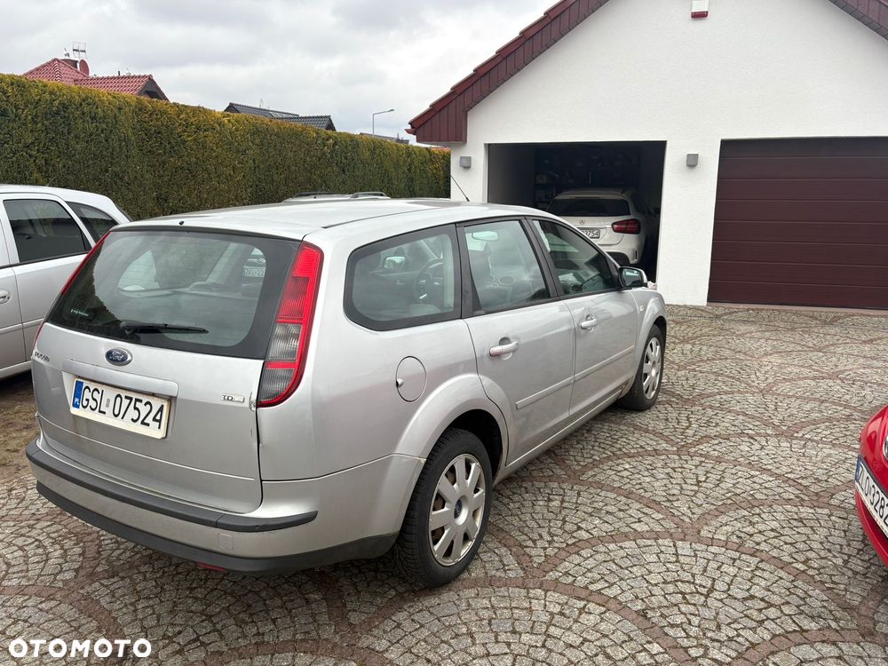 Ford Focus 1.8 TDCi Ambiente - 5