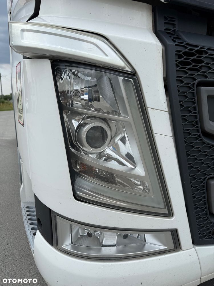 Volvo FH 500 / STANDARD / TV / XL / jak NOWY / Salon PL / XENON / LED - 30