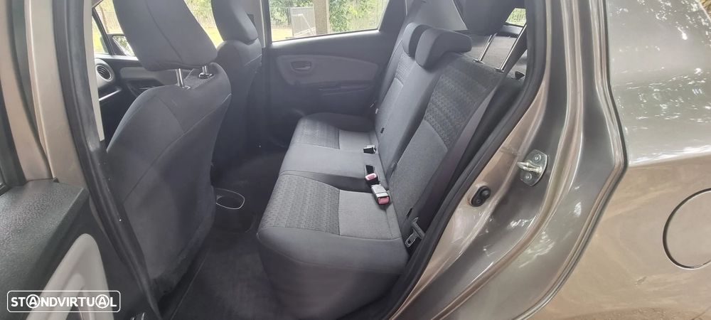 Toyota Yaris 1.4 D-4D Comfort+P.Style - 7