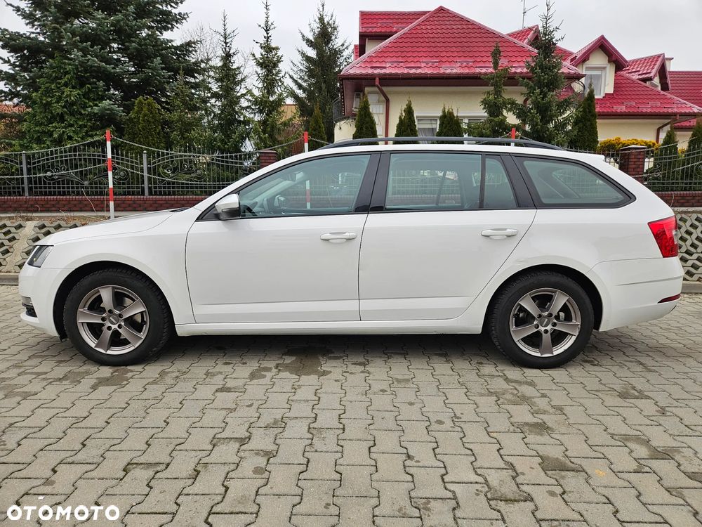 Skoda Octavia 1.6 TDI SCR Ambition - 6