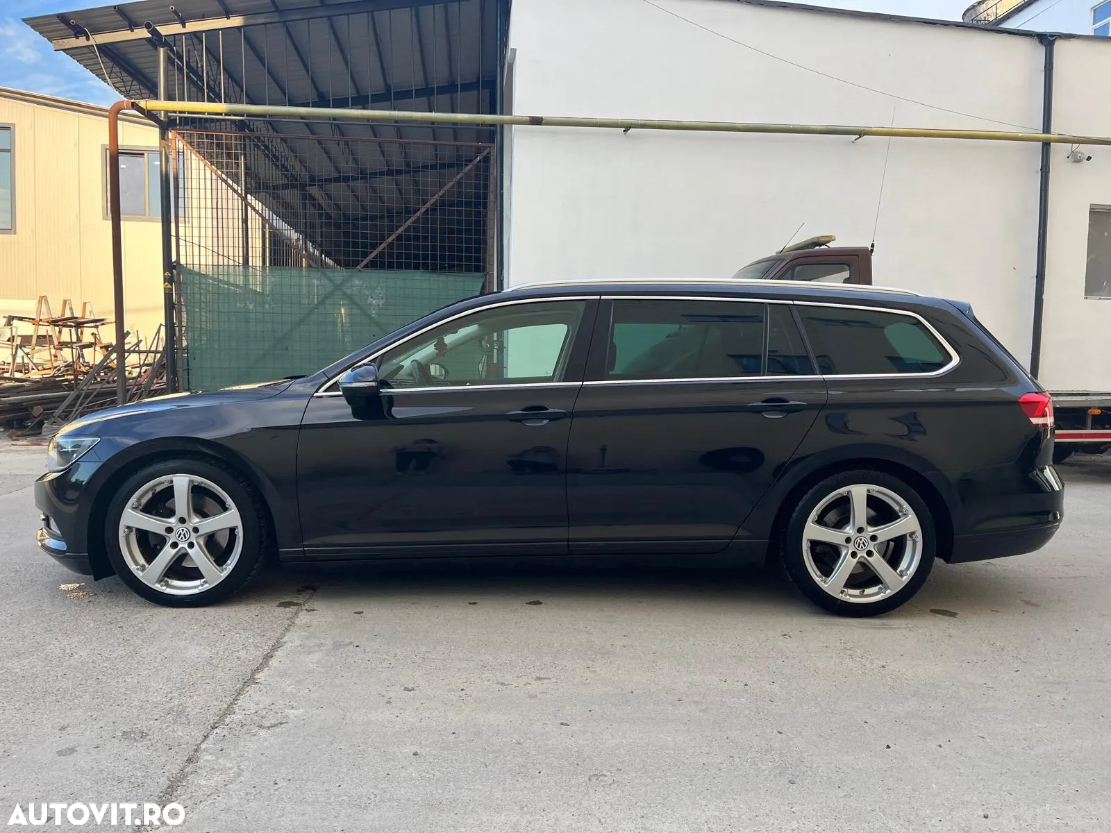 Volkswagen Passat Variant 2.0 TDI DSG (BlueMotion Technology) Trendline - 2