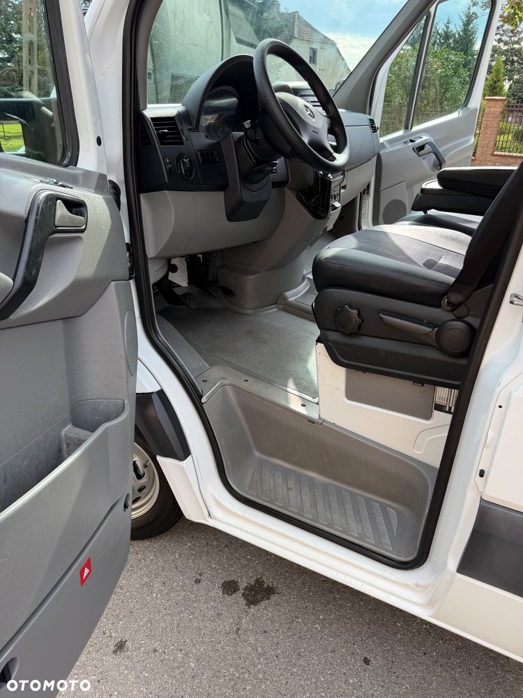 Mercedes-Benz Sprinter - 21