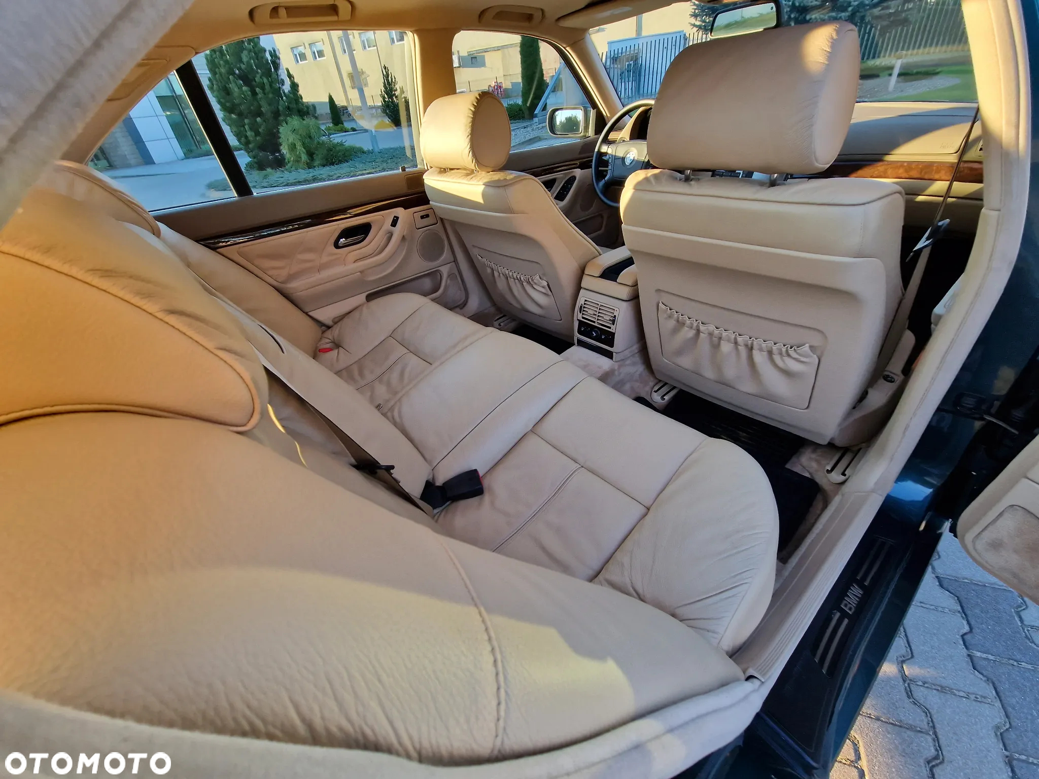 BMW Seria 7 740i V8 - 11