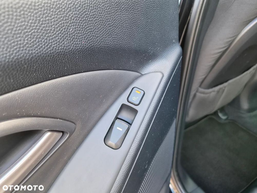 Hyundai ix35 1.7 CRDi 2WD Fifa World Cup Edition - 20