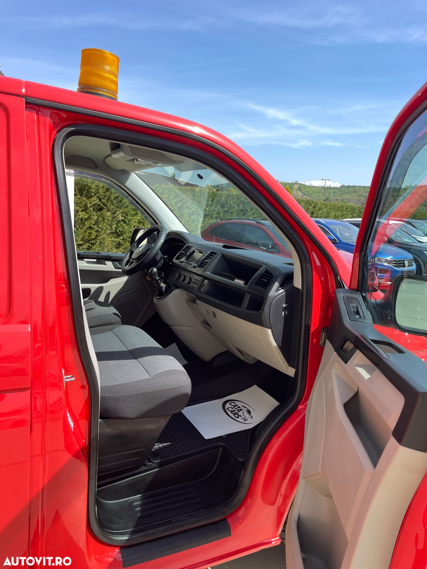 Volkswagen Transporter 2.0TDI  USI SPATE - 21