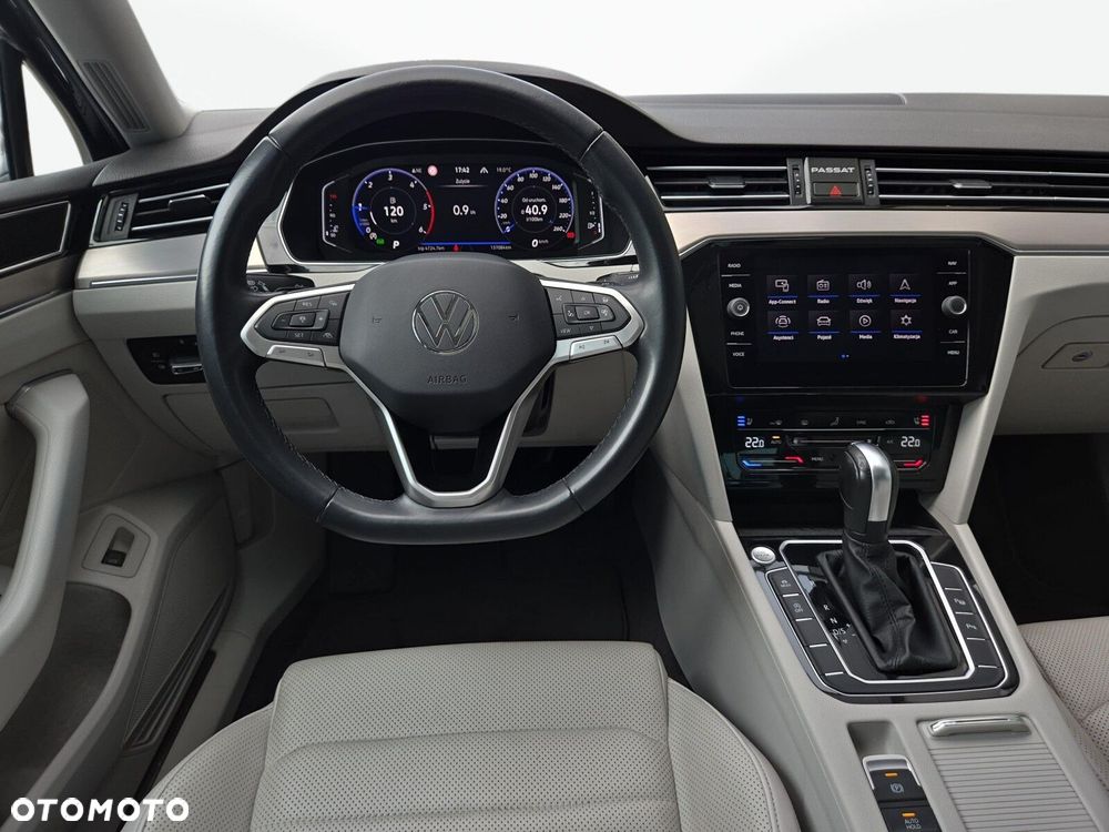 Volkswagen Passat 2.0 TDI Elegance DSG - 10