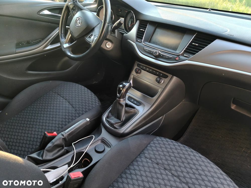 Opel Astra 1.4 T Enjoy - 9