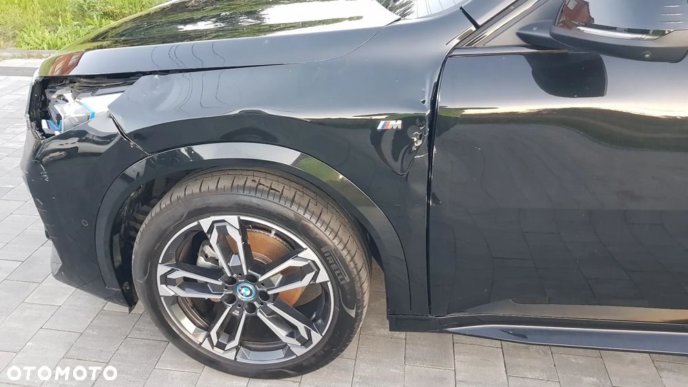 BMW iX2 - 17