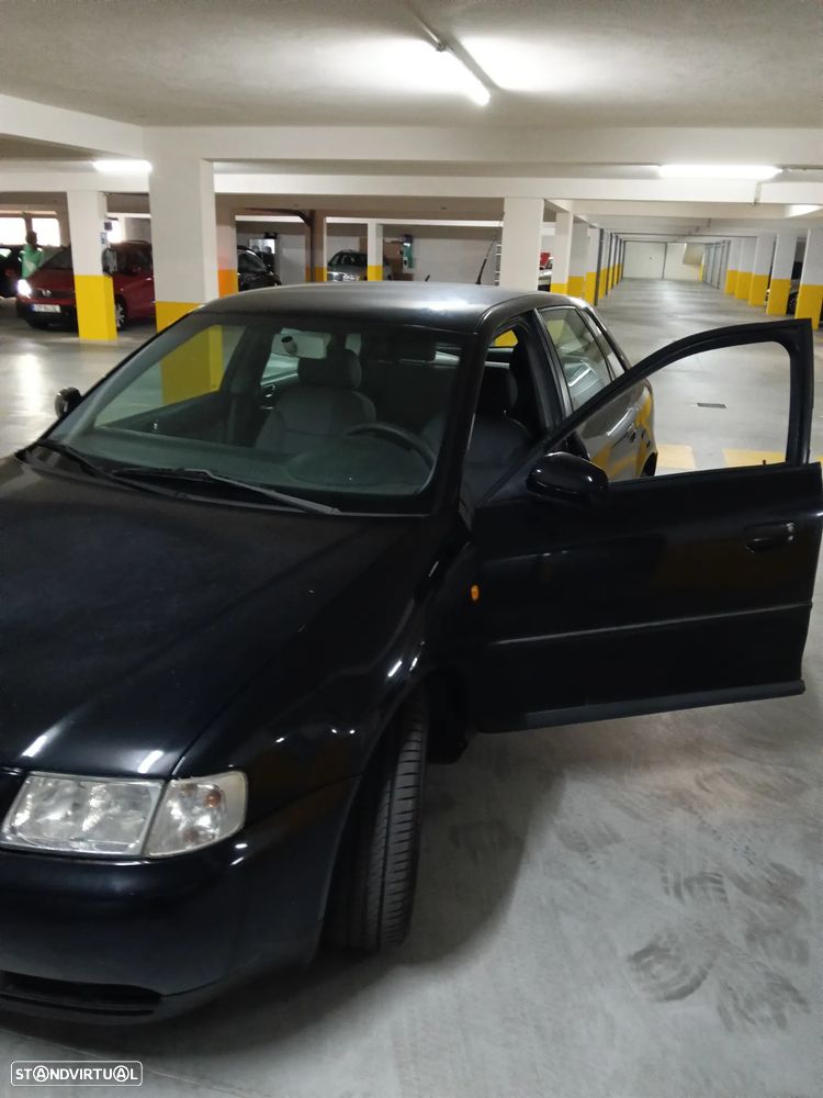 Audi A3 1.9 TDI Attraction - 1