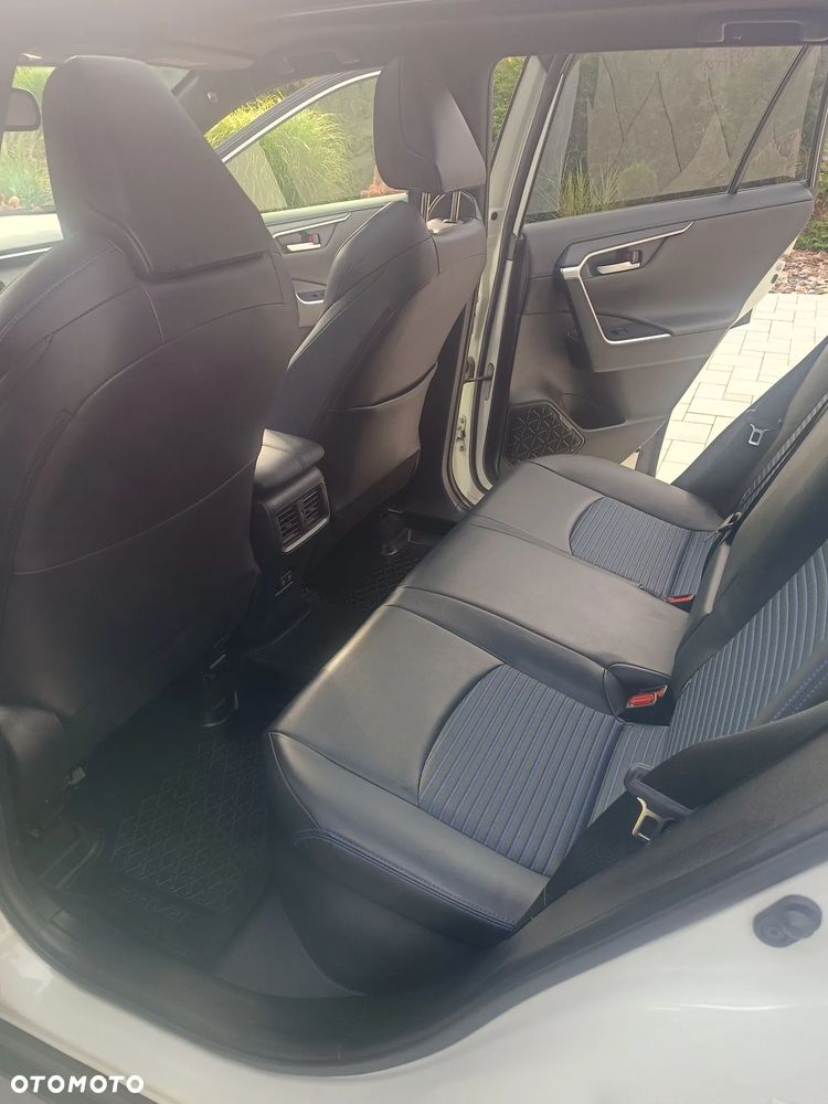 Toyota RAV4 - 29