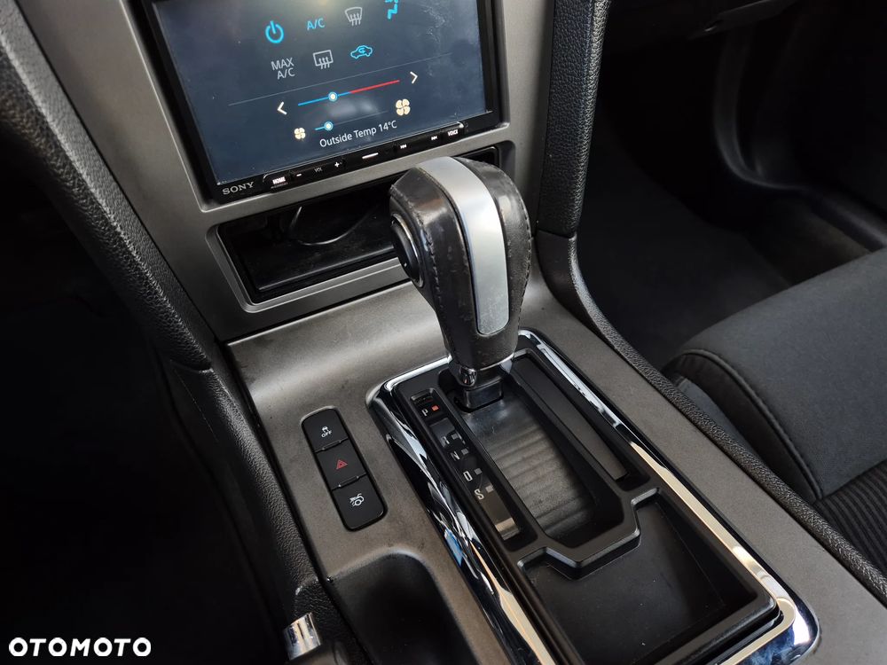 Ford Mustang 3.7 V6 - 12