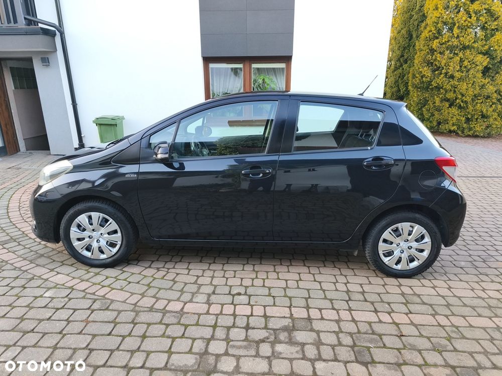 Toyota Yaris 1.33 VVT-i Executive - 13