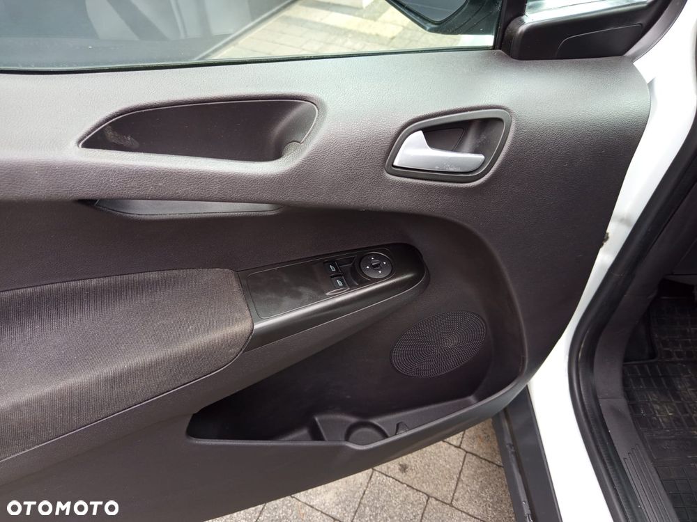 Ford TRANZIT COURIER - 19