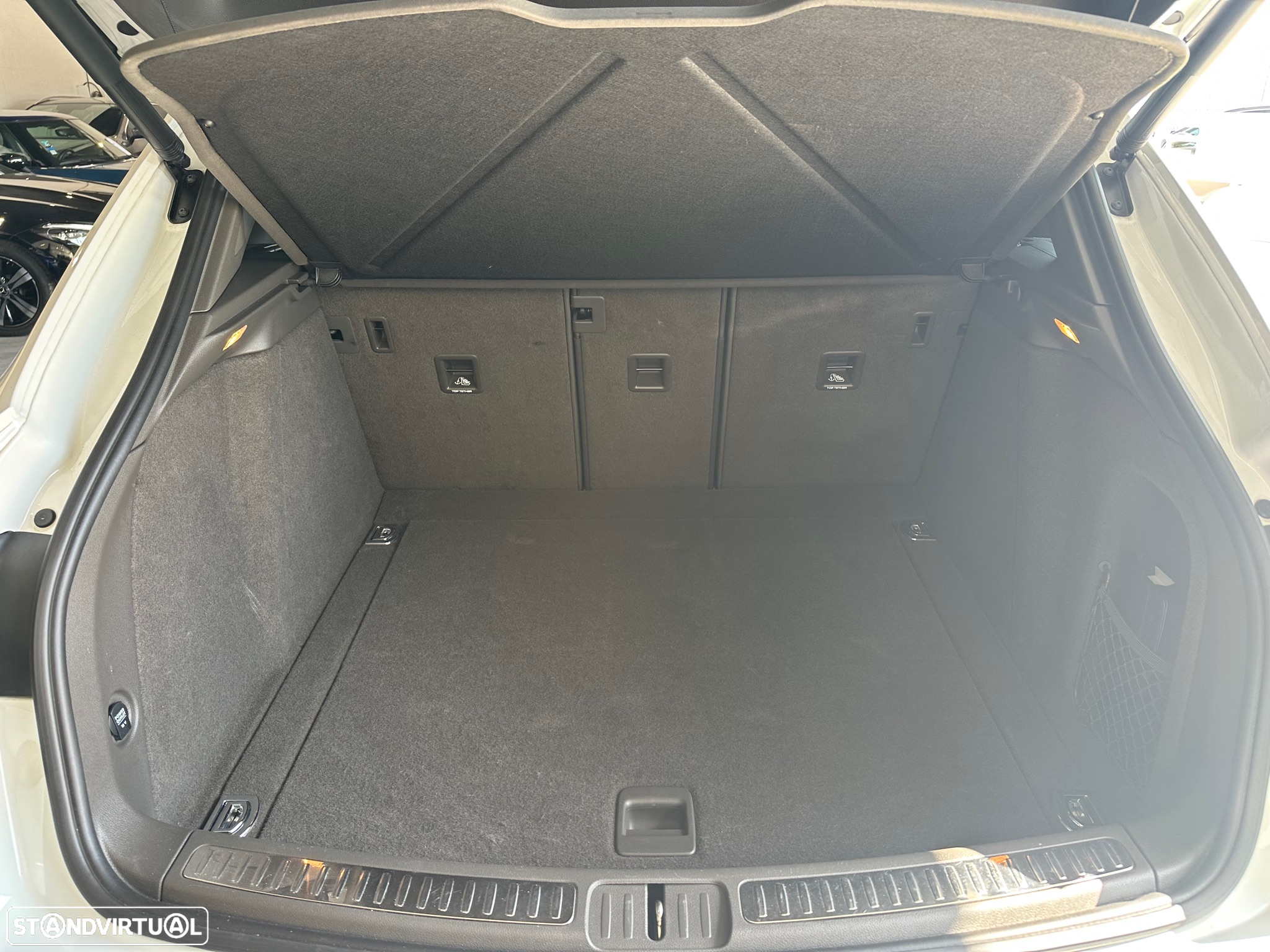 Porsche Macan - 31