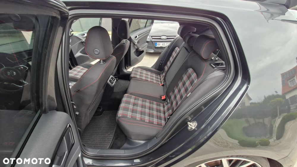Volkswagen Golf GTI Performance BlueMotion Technology - 10