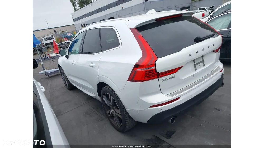Volvo XC 60 T6 AWD Momentum - 5