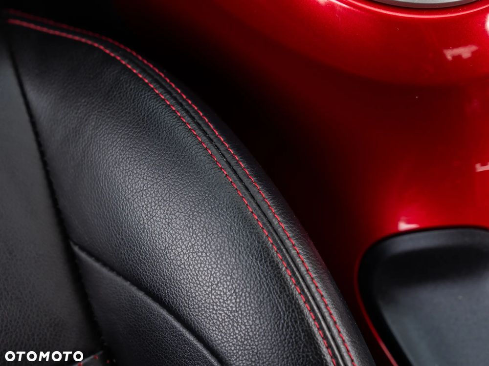 Nissan Juke 1.6 DIG-T ALL-MODE 4x4i Xtronic Acenta - 23