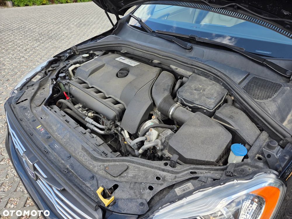 Volvo XC 60 T6 AWD Momentum - 26