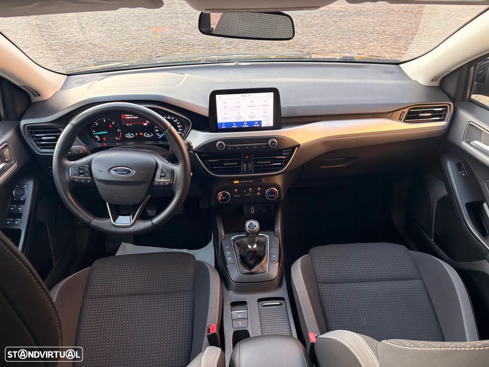 Ford Focus SW 1.5 TDCi EcoBlue Connected - 18