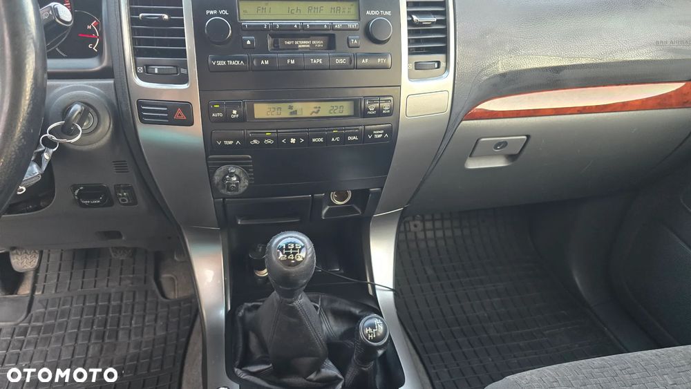 Toyota Land Cruiser 3.0 D Luna Comfort - 12