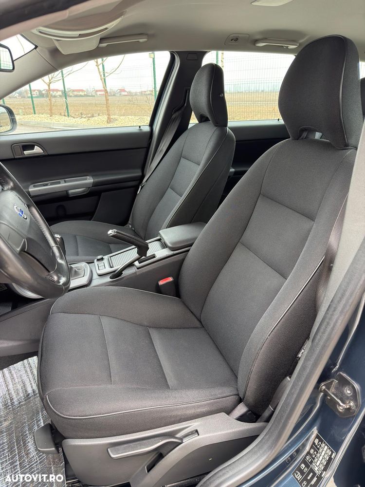 Volvo V50 DPF DRIVe Momentum - 13