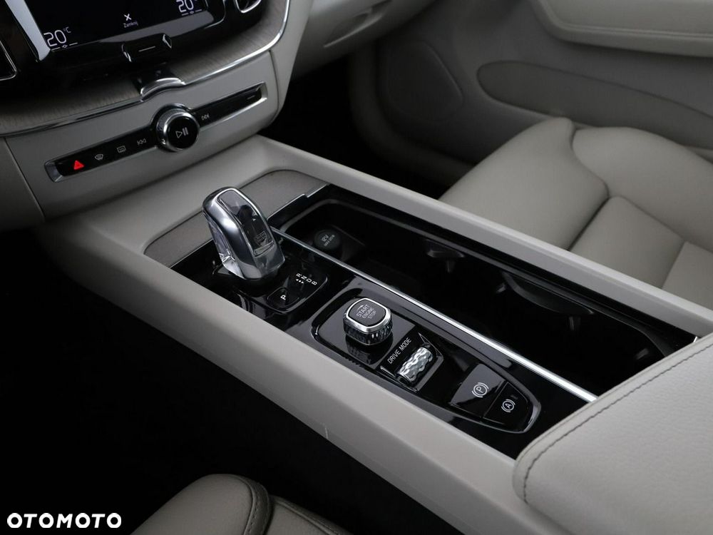 Volvo XC 60 - 31